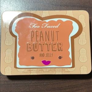 Too faced Peanut Butter and Jelly palette
